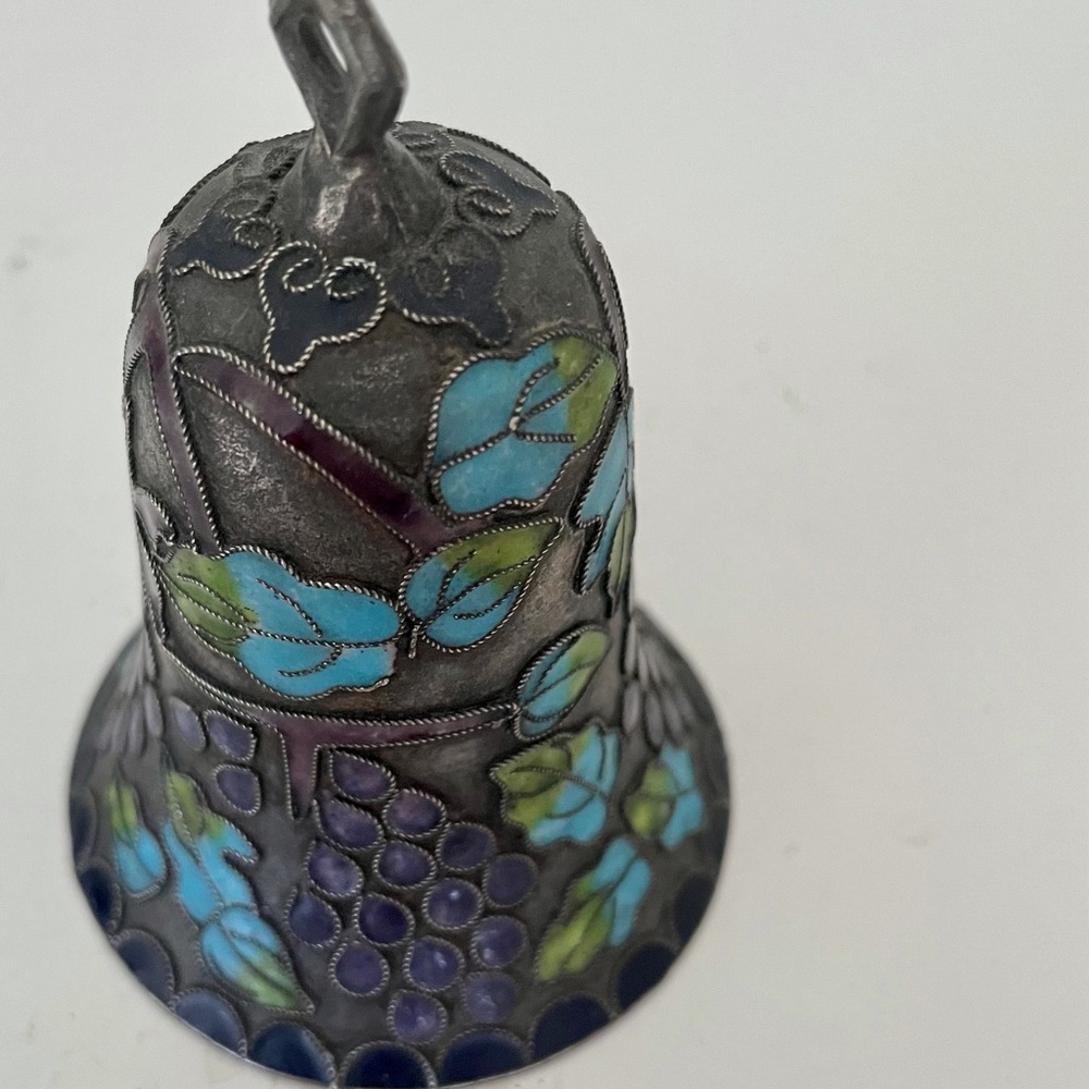 Chinese Cloisonné Bell with Carnelian Clapper Vintage - Picture 1 of 5